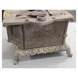 Vintage Cast Iron Cook Stove - Eva by Kenton Brand 8 1/2" x 5 1/2" x 5 1/2"