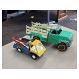 Lot of (2) Vintage Toy Trucks - Hubley Diecast Toy Tow Truck / Wrecker 1960