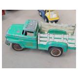 Lot of (2) Vintage Toy Trucks - Hubley Diecast Toy Tow Truck / Wrecker 1960