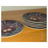 Lot of (6) 6 1/2" Ceramic Dessert / Salad Plates by Gien (France) / Cueillette pattern