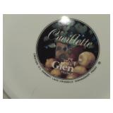 Lot of (6) 6 1/2" Ceramic Dessert / Salad Plates by Gien (France) / Cueillette pattern