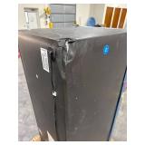 GE 17.5 Cu Ft Top-Freezer Refrigerator