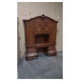 Michael Amini signature piece