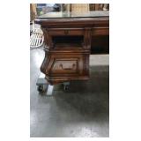 Michael Amini signature piece