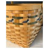 DR - Wicker Basket with Duck Motif & Wood Handles - 14-in Tall