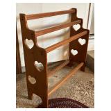 G - Quaint Vintage Wooden Quilt Stand