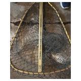 G - Frabill Power Catch Landing Net & Fine Fly Leisure Table