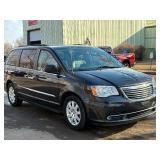 2016 CHRYSLER TOWN AND COUNTRY TOURING (NO RESERVE)