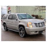 2008 CADILLAC ESCALADE ESV *All Wheel Drive* (NO RESERVE)