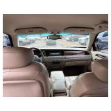 2001 LINCOLN TOWN CAR SIGNATURE *No Accidents Reported* (NO RESERVE)