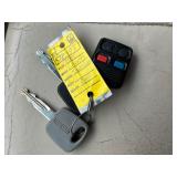 2001 LINCOLN TOWN CAR SIGNATURE *No Accidents Reported* (NO RESERVE)