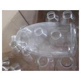 Lot of 25 48 oz plastic bottles, Al...
