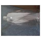 Lot of 30 48 oz plastic bottles, Al...