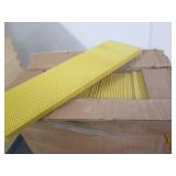 100 Small deep foundation bee frame...