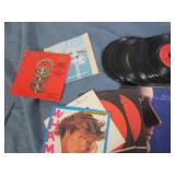 Lot of 45 records, many popular art...