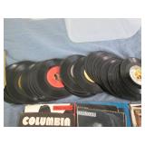Lot of 45 records, many popular art...