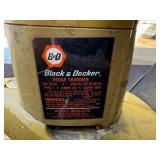 Ryobi P2603 18V Hedge Trimmer with Battery & Black & Decker 8115 Hedge Trimmer (Lot of 2)