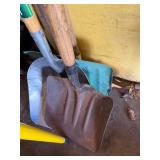 5-Piece Garden Shovels & Rake Set - Long-Handle Wood & Metal Heads