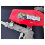 Central Pneumatic Gravity Feed Blast Gun 95793 with Hose & Box