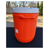 Rubbermaid 10-Gallon Drinking Water Jug