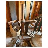 Honda Engine on Tire with PowerCommand Regulator - Vintage Workshop Tools