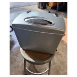 Hot and cold snack box untested never used