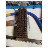 Hunter sockets , glue gun, knee pads and more. Garage lot