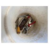 Screw flex kit brand new , forged steel blade and various bucket of tools