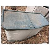 Rubbermaid outdoor storage