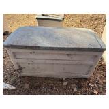 Rubbermaid outdoor storage unit approx 46x23