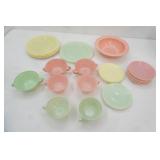 Vintage Hazel Atlas Moderntone  Platonite glass. 1930s/1940s. Tea Cups, Saucers, Plates, Bowl