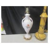 (CS) 2 Vintage Table Lamps Porcelai...