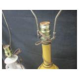 (CS) 2 Vintage Table Lamps Porcelai...