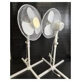 Midea FS40-8M Stand Fans (Lot of 2)