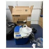 MSRP $600 NEW OPEN BOX DEVILBISS HEALTHCARE 7314P-D VACU-AIDE HIGH-PERFORMANCE PORTABLE MEDICAL ASPIRATOR - PATIENT AIRWAY CLEARANCE SYSTEM, PROVIDES HIGH VACUUM, UNRESTRICTED FREE FLOW, AUTOMATIC FLO
