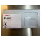 MSRP $350+ 9 BOXES MIXED CRANBERRY EXAM GLOVES (S), 6 SILKCARE LATEX 7816 + 3 INSPIRE NITRILE 3386, POWDER-FREE, TEXTURED GRIP, SKIN CONDITIONING LANOLIN VITAMIN E, MEDICAL DENTAL LAB USE, MIXED INVEN