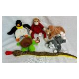 Collection of 20+ Beanie Babies and 4 Pound Puppies