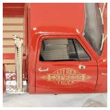 1/8 1976 Didge Red Express Truck