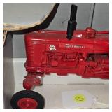 1:16 Farmall Super MTA