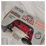 1:16 Farmall Super MTA