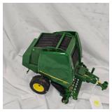 1:16 John Deere Baler