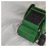 1:16 John Deere Baler