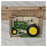 1/16th John Deere Model A