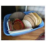 Tote of Baskets, Placemats, & Pizza Pan
