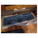 (4) Computer Keyboards