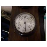 Thermometer & Weather Gauges