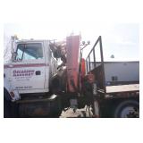 1995 Ford L9000 Flatbed With Mounted Fassi F330 Knuckle Boom Crane