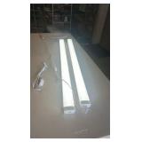 Pair of 4 ft linkable wraparound shop light