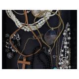 Pearl & Bead Costume Jewelry Collection - Necklaces, Bracelets & Pendants