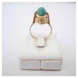 18K Gold Ring with Green Jade Cabochon - Stamped 750